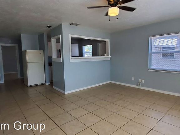 3rd image of 851 22nd Ave S Unit 2