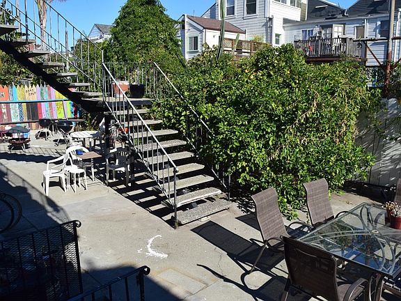 3rd image of 2645 Harrison St #A