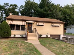 15 Webster Dr, Dunmore, PA 18509