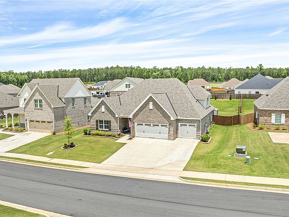 2nd image of 1474 Maggie Dr