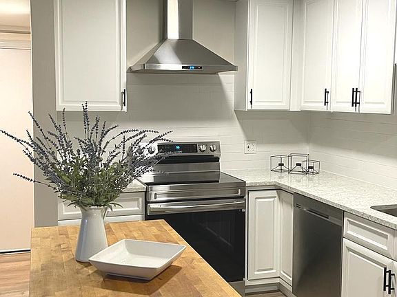 4th image of 5009 135th St APT 23