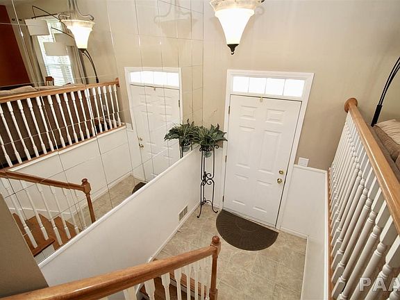 3rd image of 1626 W Winnebago Dr