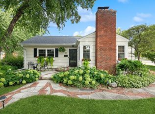 301 Sweet Briar Ln, Hopkins, MN 55343