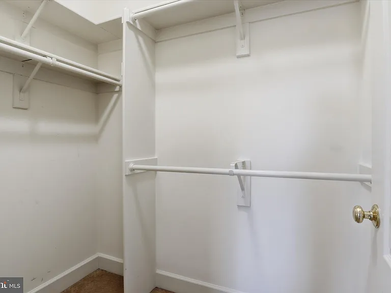 23059 Bronstein Ln — Photo 51
