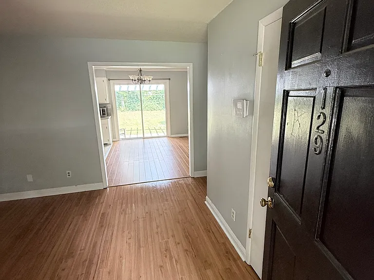 129 Lee Dr — Photo 3