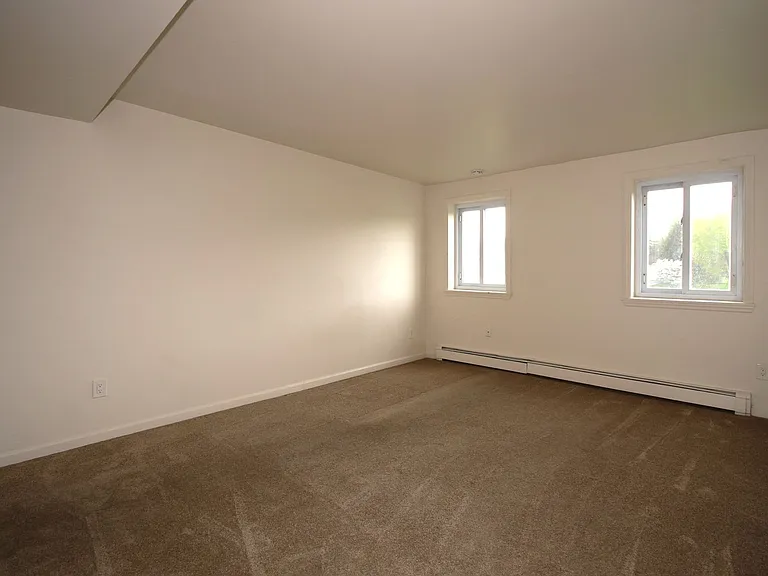Hopewell Gardens Apartments — Photo 17