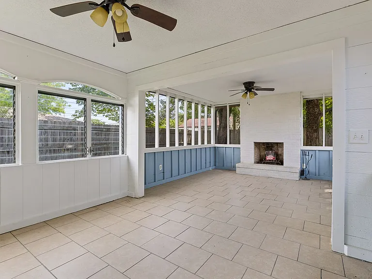 204 Haney Dr — Photo 28
