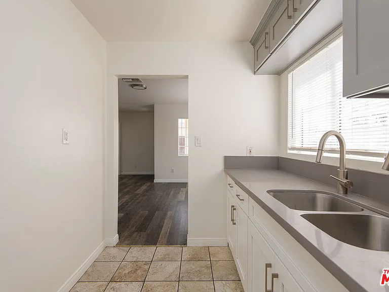 2134 S Cloverdale Ave — Photo 9