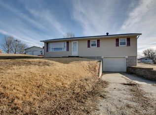 402 S 8th St, La Grange, MO 63448