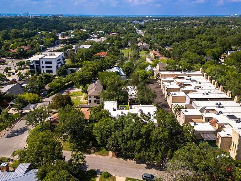 205 Chichester Pl #16 — Photo 46