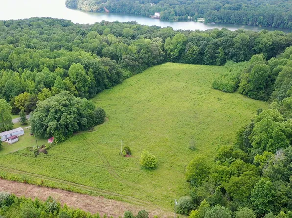 684 Bland Rd, Estill Springs, TN 37330