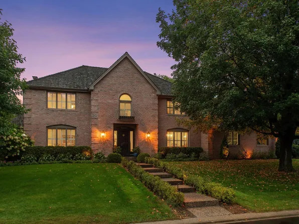 10500 Niblick Ln, Eden Prairie, MN 55347