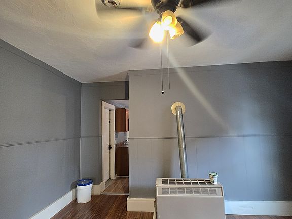 3rd image of 12-12R Granite St #2