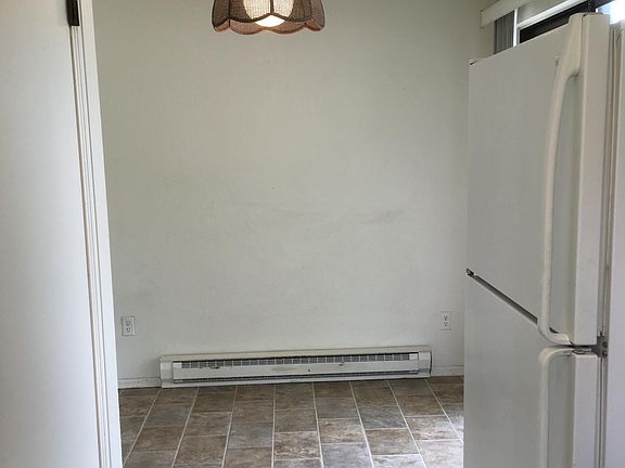 2nd image of 1015 Hover St