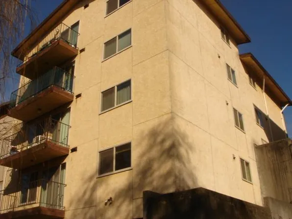 9221 Greenwood Ave N APT 4, Seattle, WA 98103