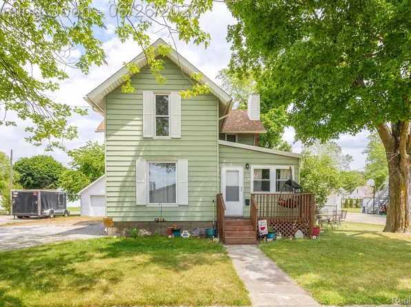 250 1st St, Milan, MI 48160