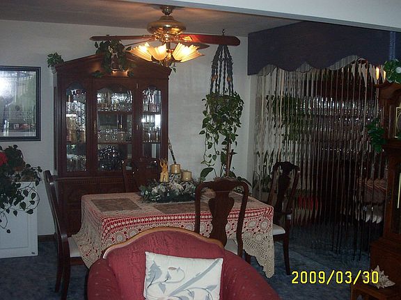 4th image of 676 Escanaba Ave