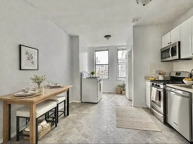 390 Woodbine St #3R — Photo 2