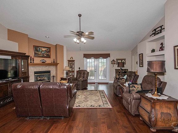 4th image of 4253 Essex Terrace Cir