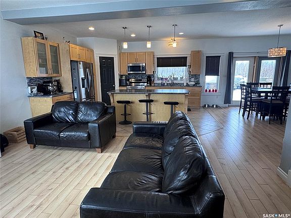 2nd image of 237 Eagle Point DRIVE