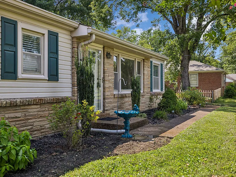 3317 Marcus Dr — Photo 6