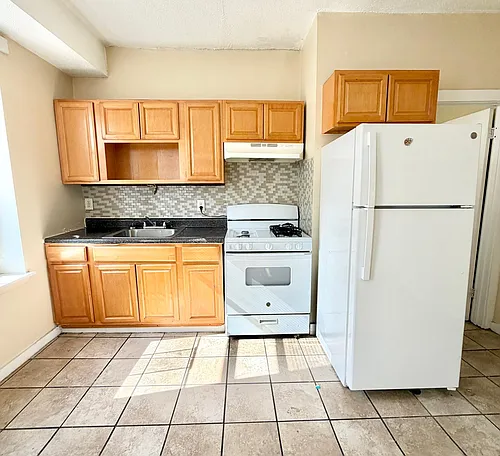 68 Sylvan Ave Photo 1