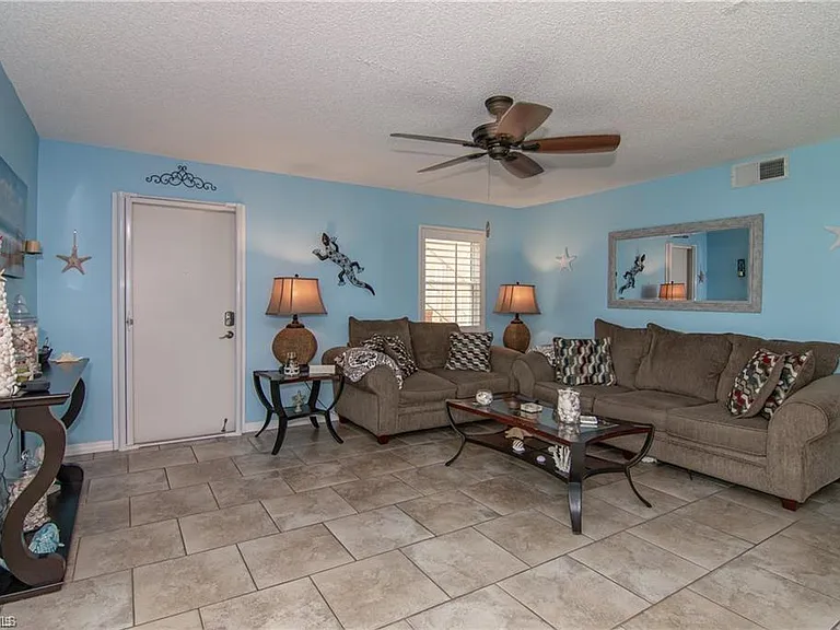 1400 Pompei Ln #21 — Photo 8