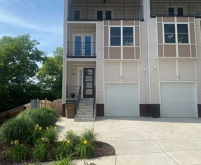709 Tral St — Photo 35