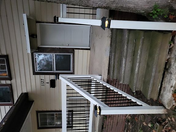 2nd image of 1127 Edgefield St #A