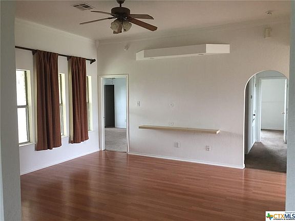 5th image of 2601 Wesley Dr