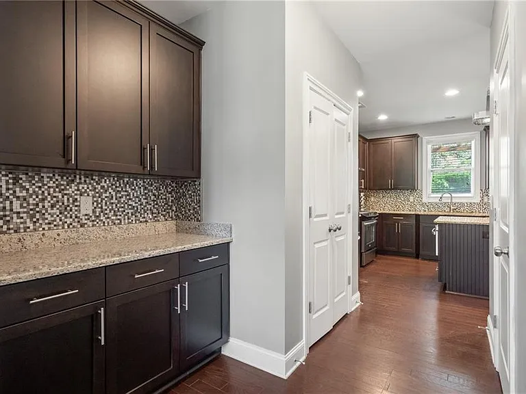 1739 Hollingsworth Blvd NW — Photo 8