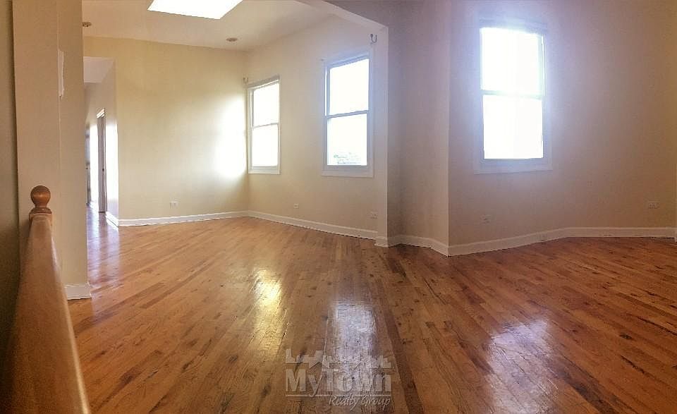 1st image of 4879 N Lincoln Ave APT 3