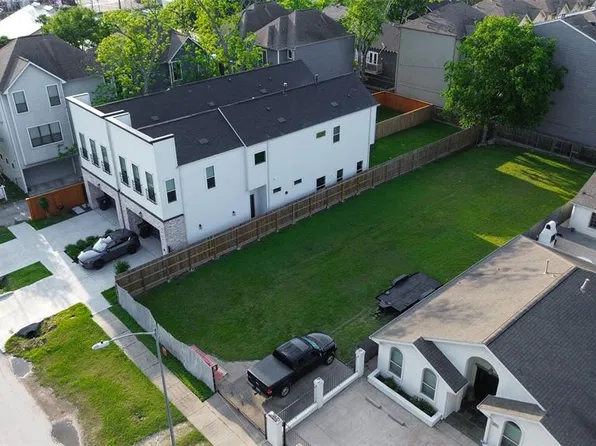 609 W 27th Street, Houston, TX 77008