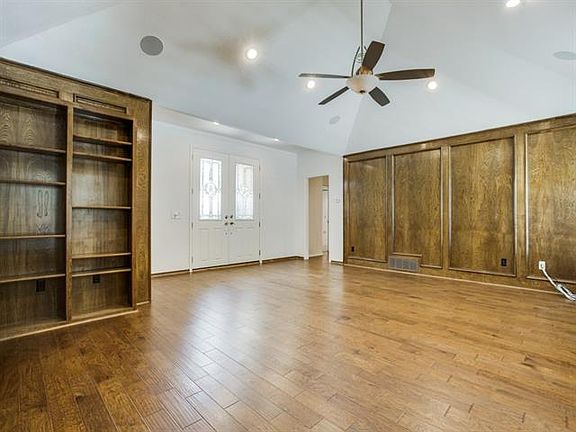 4th image of 3905 Martingale Dr