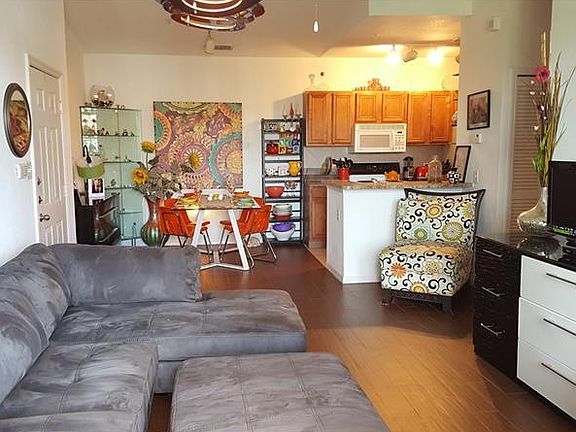4th image of 8387 38th Street Cir E Unit 306