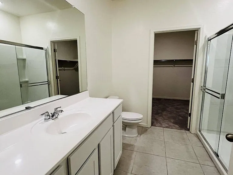 2004 E Driftwood Dr — Photo 12