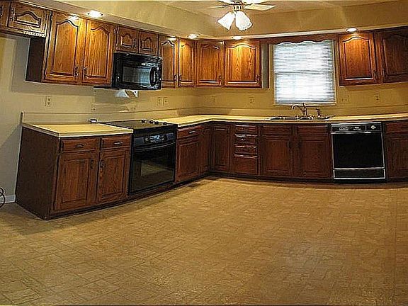 5th image of 720 Kingswood Dr