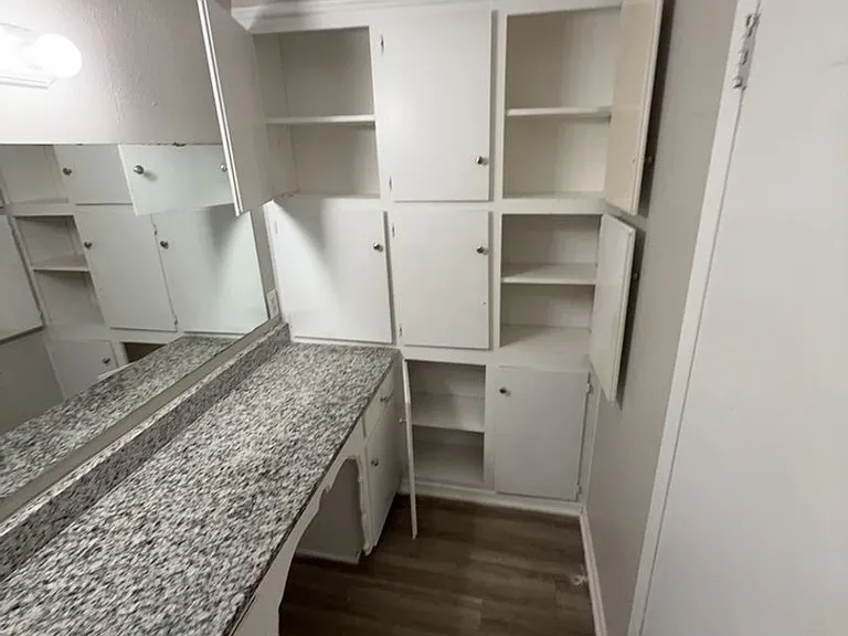 1102 Lilac Dr — Photo 10
