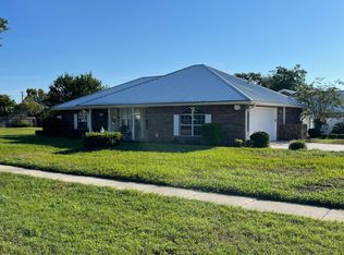 1121 N McDonald Ave, Deland, FL 32724