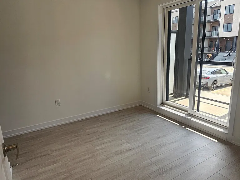 42 Lowes Rd W #60 — Photo 12