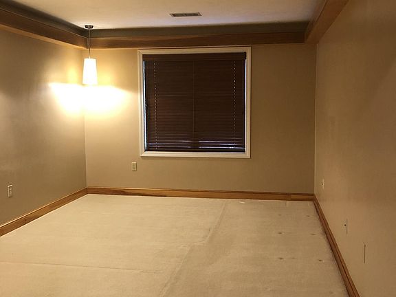 5th image of 87 Village Dr