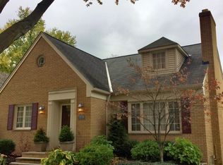 2728 Hampton Rd, Rocky River, OH 44116