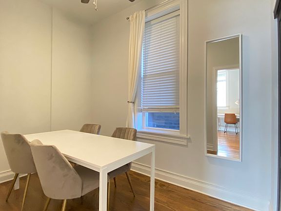 4th image of 1111 N Winchester Ave #1RE