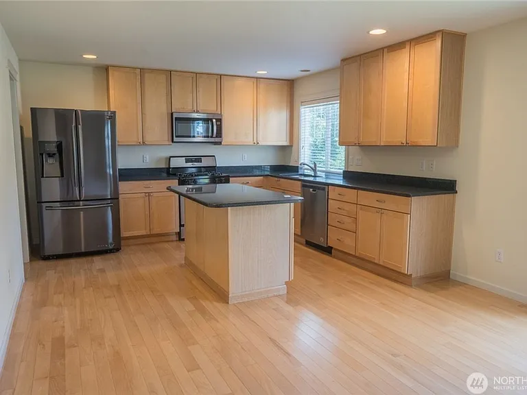 22306 NE 100th Way — Photo 6