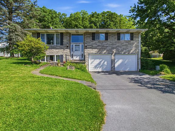 2nd image of 119 Willow Ave