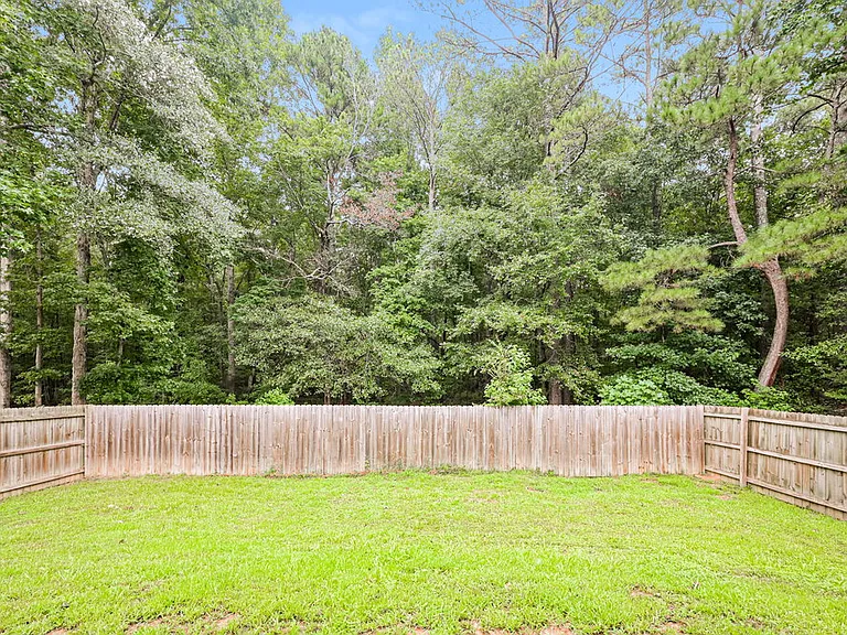 1612 Picadilly Ct NE — Photo 17