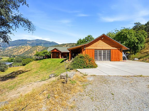 2nd image of 33435 Globe Drive