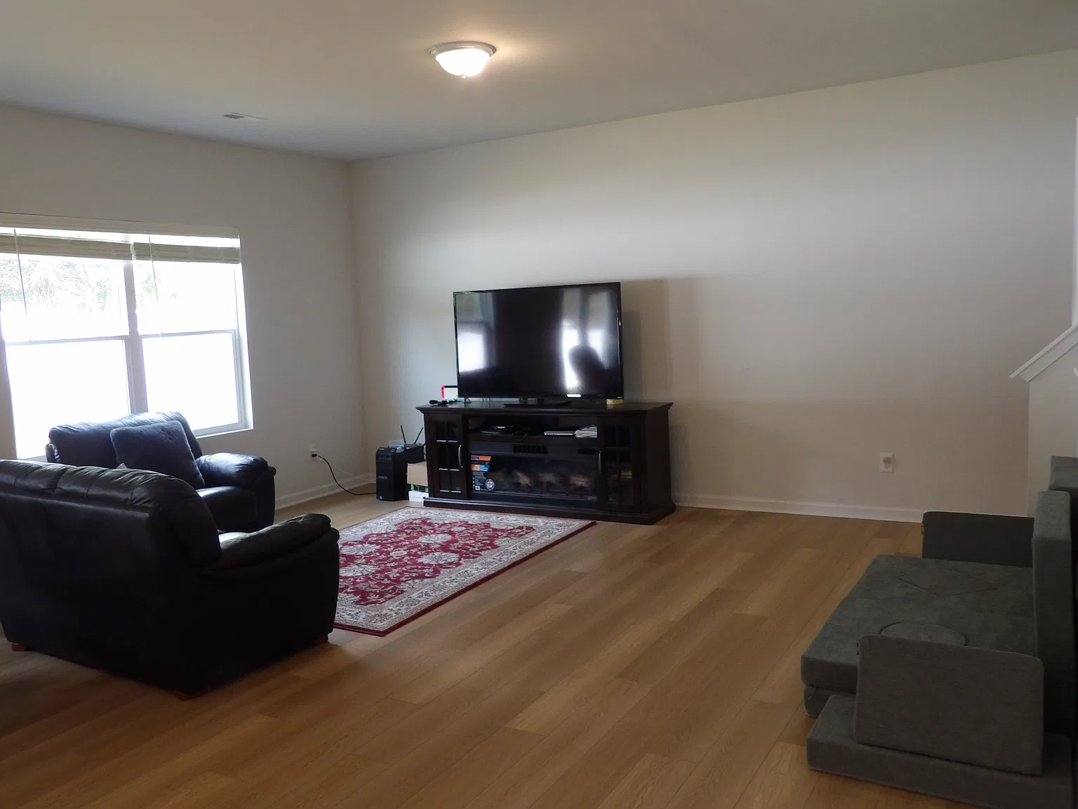 4 bed, 2241 sqft, $2,300 — Photo 3
