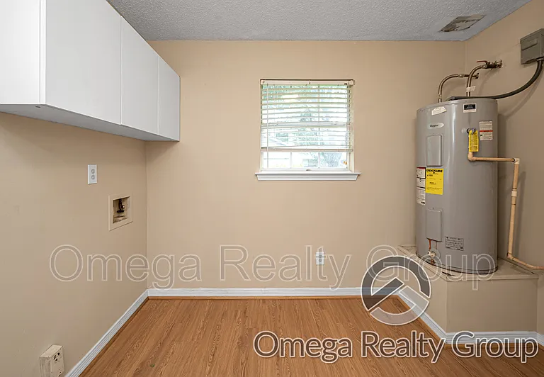 1380 Lexington Way — Photo 15