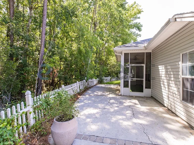 639 Sid Dr — Photo 30